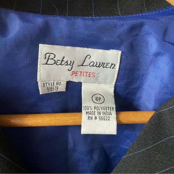 Vintage Betsy Lauren Petite Black PinStriped Blazer Size 6P EUC - Picture 5 of 15